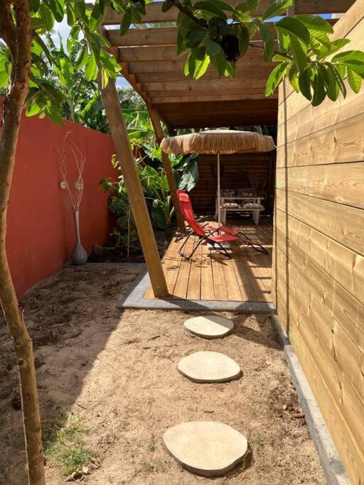 Kazacoco Bungalow A 5 Min A Pieds Du Lagon ラ・サリーヌ・レ・バン エクステリア 写真